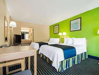 Days Inn By Wyndham Richmond Hill/Savannah Δωμάτιο φωτογραφία