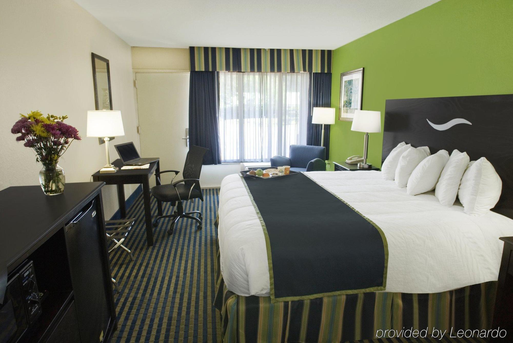 Days Inn By Wyndham Richmond Hill/Savannah Εξωτερικό φωτογραφία