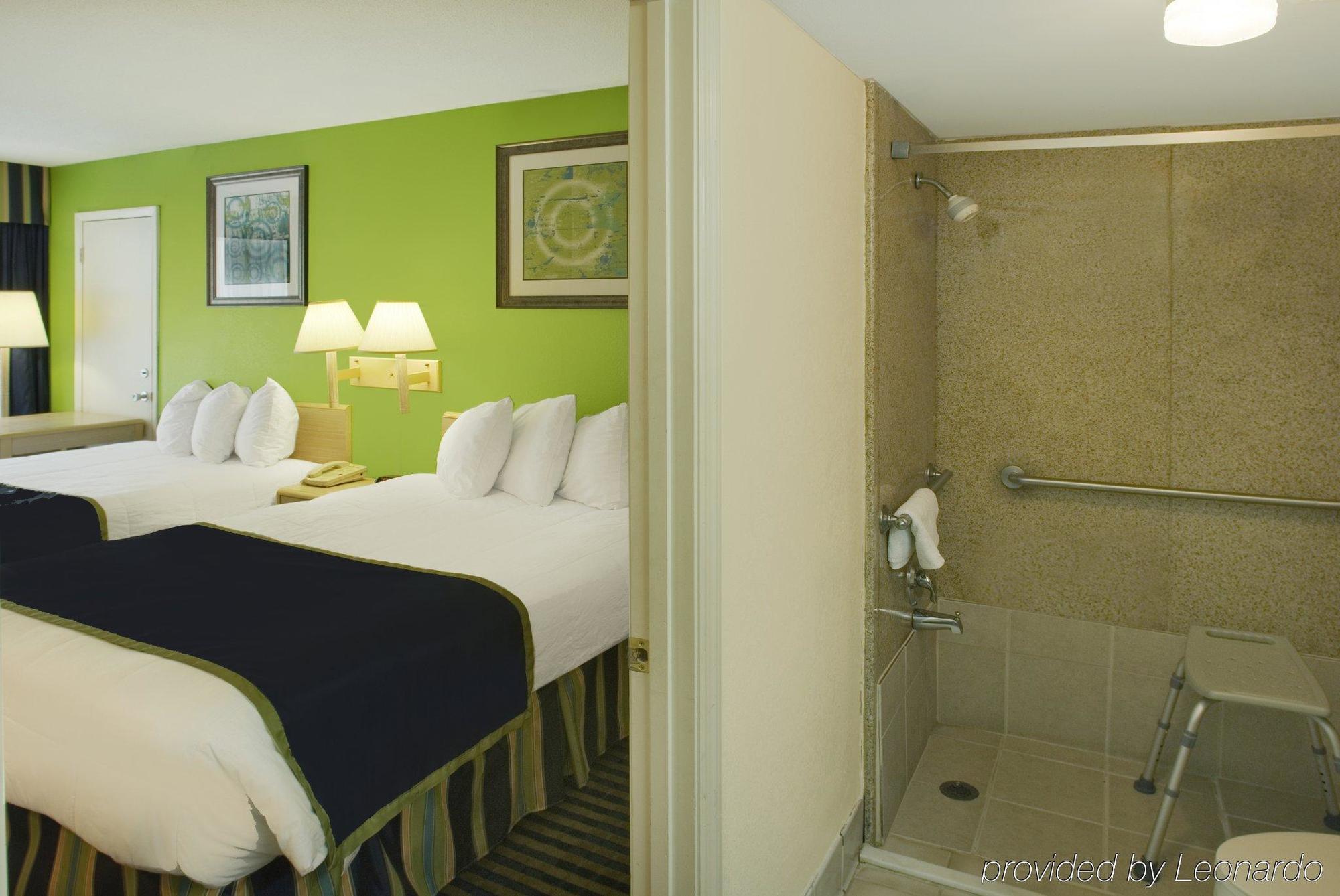 Days Inn By Wyndham Richmond Hill/Savannah Εξωτερικό φωτογραφία