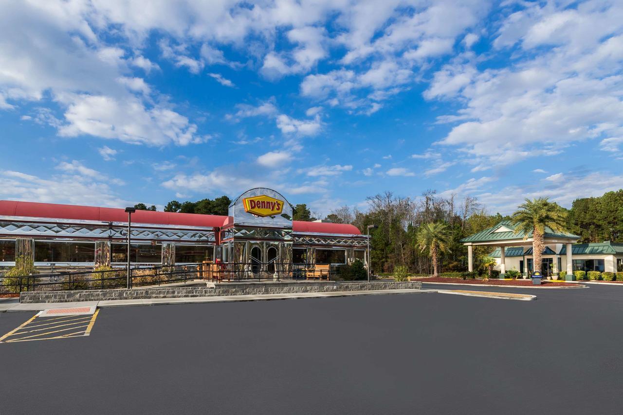 Days Inn By Wyndham Richmond Hill/Savannah Εξωτερικό φωτογραφία